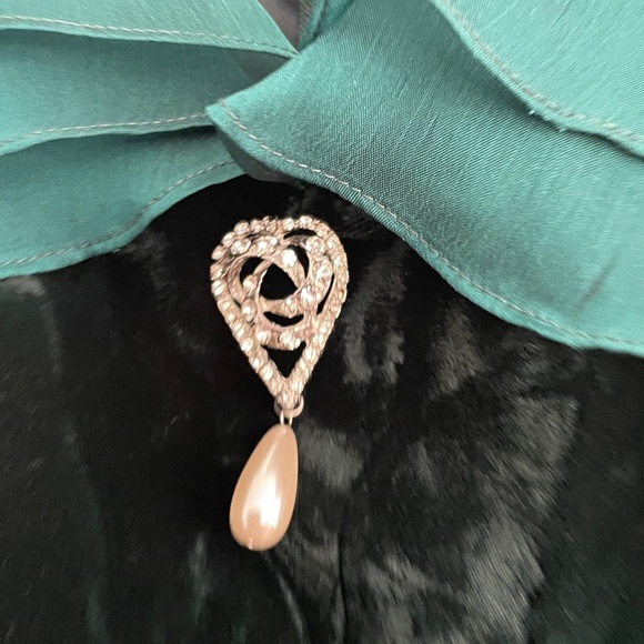 Elegant Vintage emerald  green velvet and chiffon with broch  dress size 15/16 - Picture 4 of 7